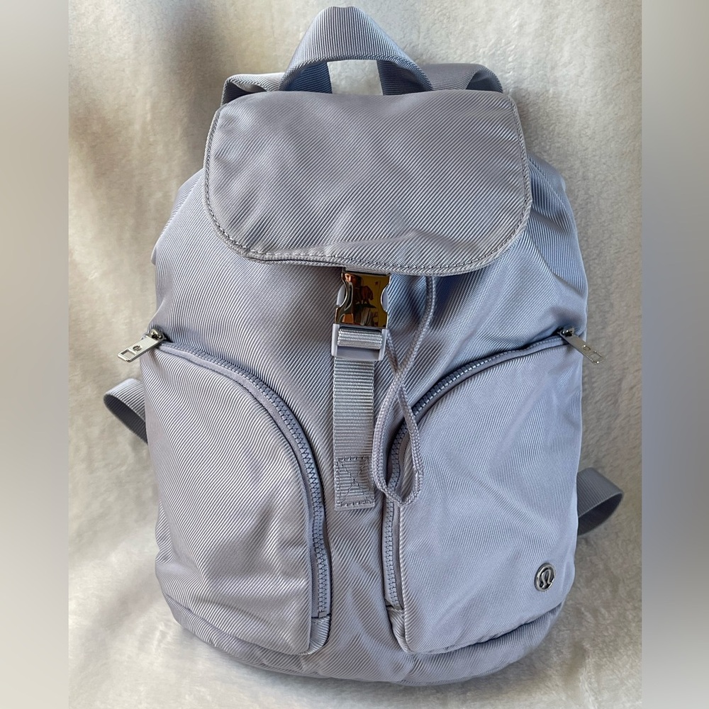 Lululemon Carry Onward Rucksack Mini Vol 9L in Berry Mist - Picture 12 of 16